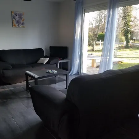 Maison Neuve Au Calme Avec Jardin