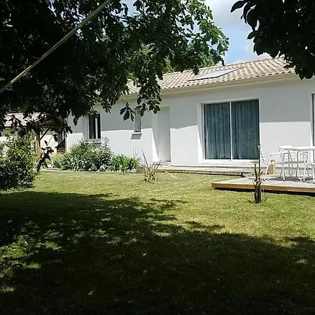 Maison Neuve Au Calme Avec Jardin Gaillan-en-Medoc