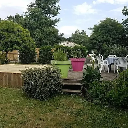 Maison Neuve Au Calme Avec Jardin Holiday home *