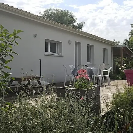 Maison Neuve Au Calme Avec Jardin Gaillan-en-Medoc